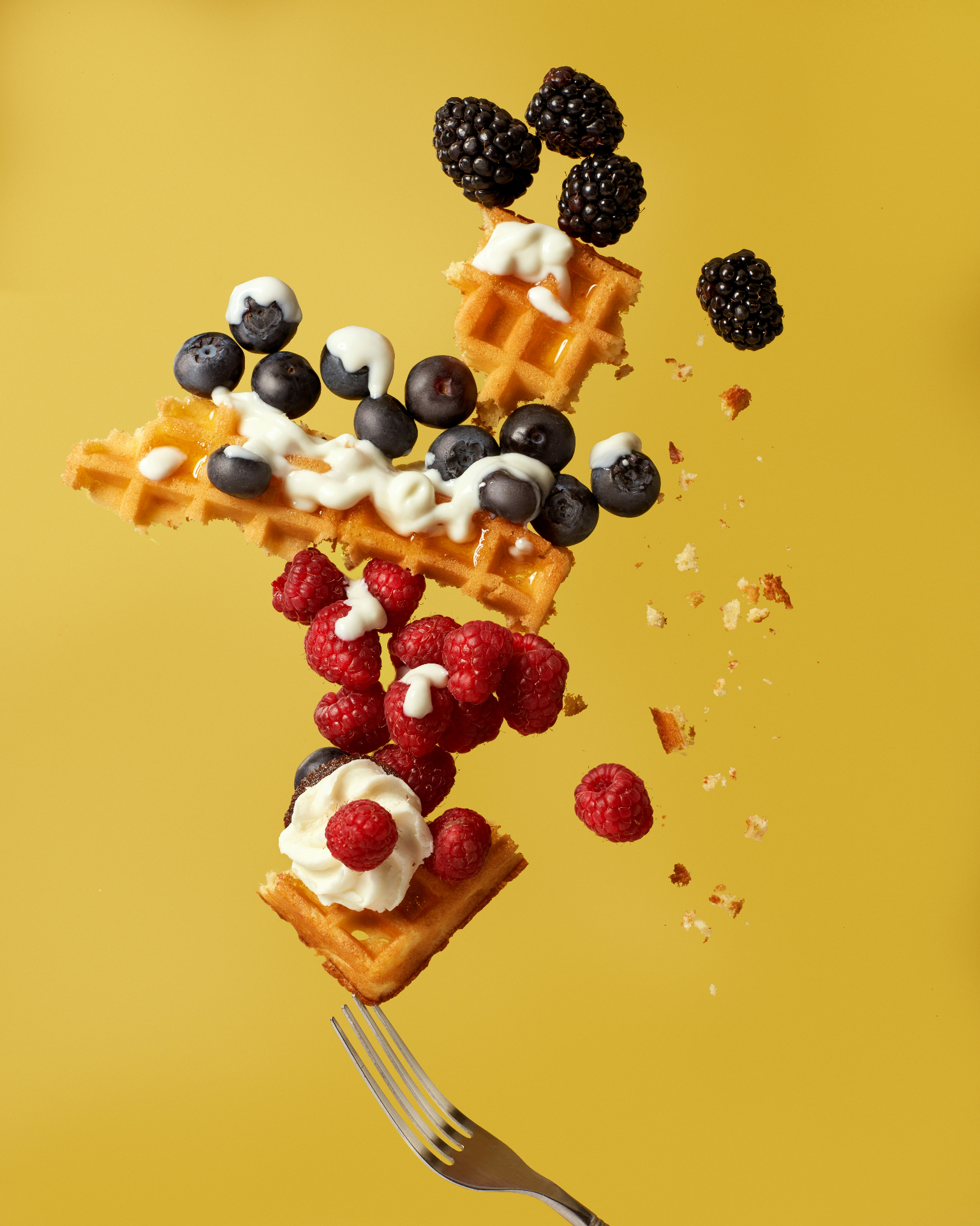 Buttermilk pancakes with fresh berries